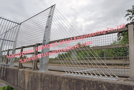 中国 道ワイヤー吊り橋の鋼鉄明確なスパンQ345B - Q460Cの等級の公共交通機関 サプライヤー