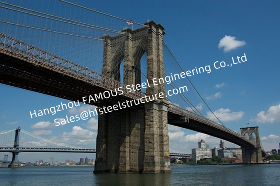 中国 プレハブ ヨーロッパ式ワイヤー吊り橋の多スパンによってカスタマイズされる構造 サプライヤー