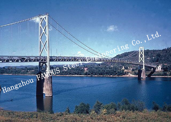 中国 Q345bの現代吊り橋のプレハブの鋼鉄構造十字の川ケーブル橋 サプライヤー